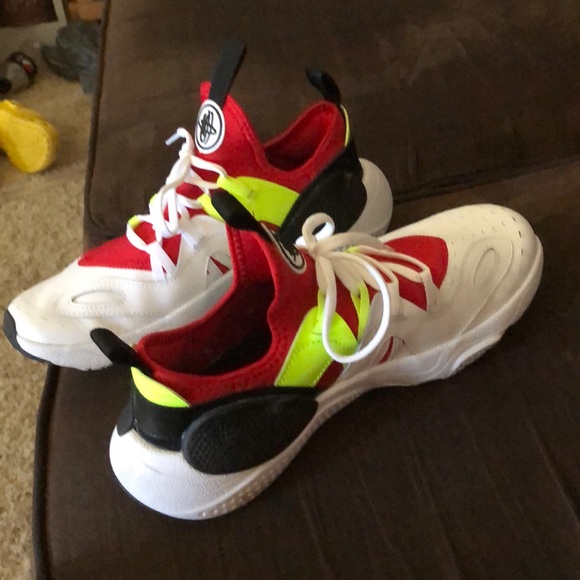 Tennis Shoes - Picture 2 of 3